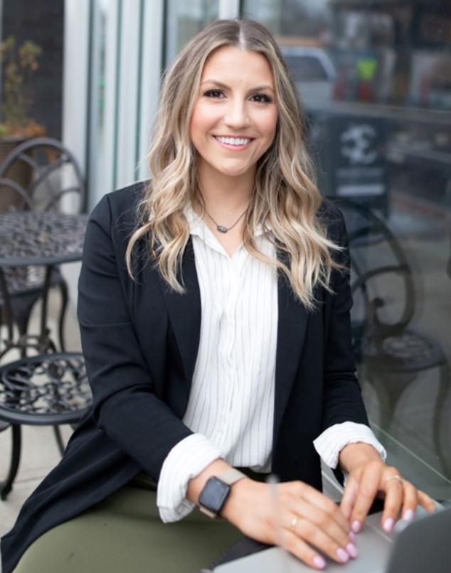 New Headshot v3 3.22.19
